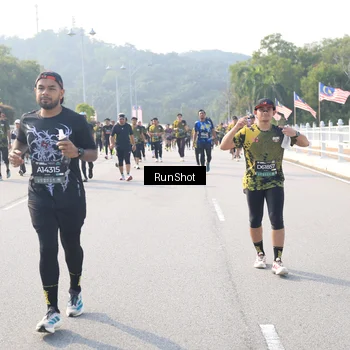 Runner Photo 6911733