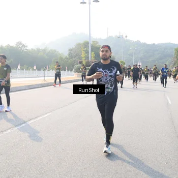 Runner Photo 6911746