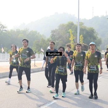 Runner Photo 6911846