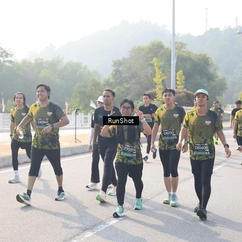Runner Photo 6911854