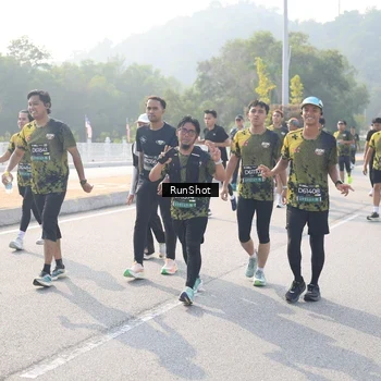 Runner Photo 6911861