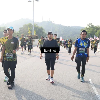 Runner Photo 6911919