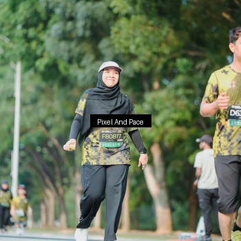 Runner Photo 6911924