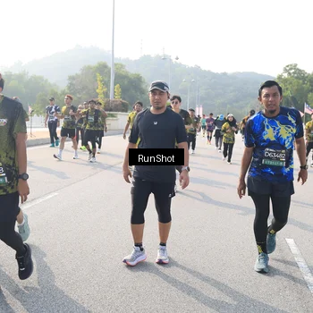 Runner Photo 6911925
