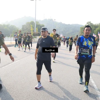 Runner Photo 6911934