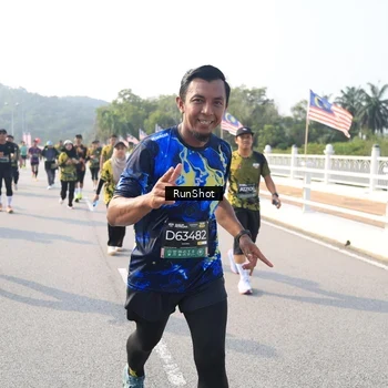 Runner Photo 6911980