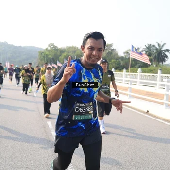 Runner Photo 6911982