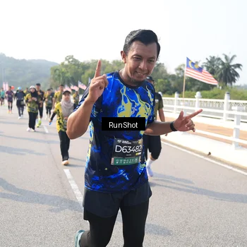 Runner Photo 6912012