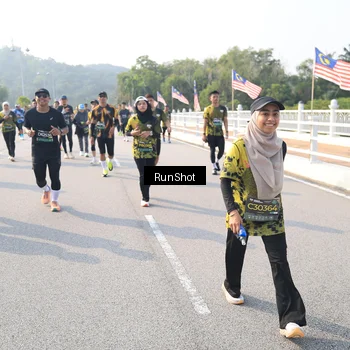 Runner Photo 6912044