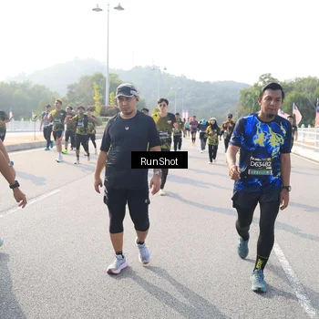 Runner Photo 6912048
