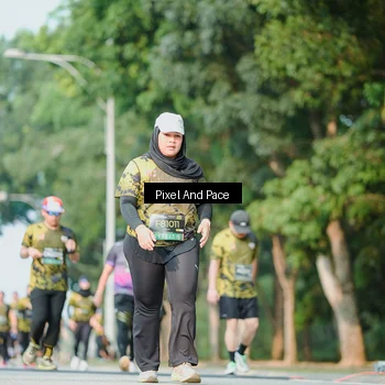 Runner Photo 6912105