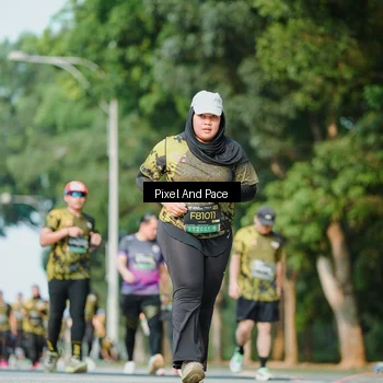 Runner Photo 6912112