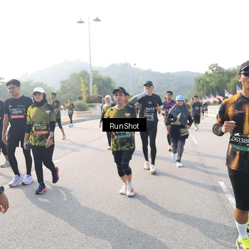 Runner Photo 6912117