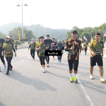 Runner Photo 6912121