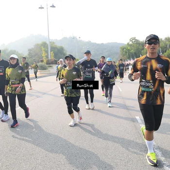 Runner Photo 6912122