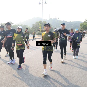 Runner Photo 6912131