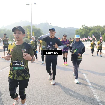 Runner Photo 6912153