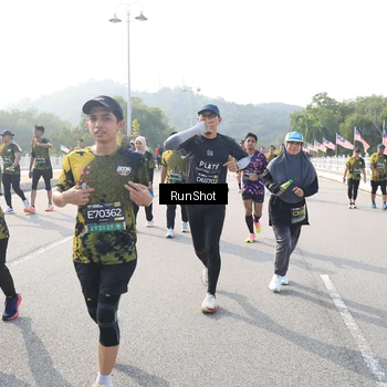 Runner Photo 6912166