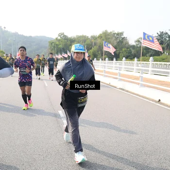Runner Photo 6912170