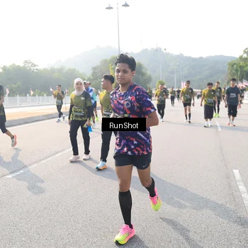 Runner Photo 6912216