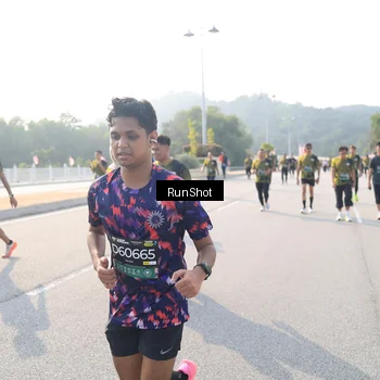 Runner Photo 6912221