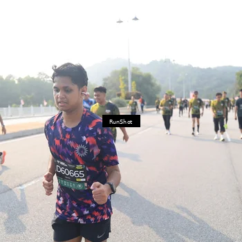 Runner Photo 6912222