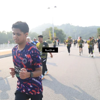 Runner Photo 6912225