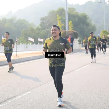 Runner Photo 6912291