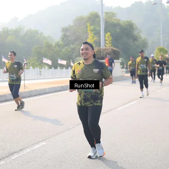 Runner Photo 6912292