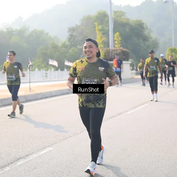 Runner Photo 6912306