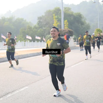 Runner Photo 6912317