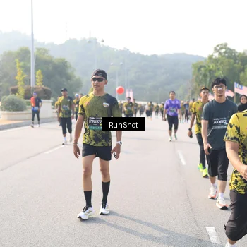 Runner Photo 6912318