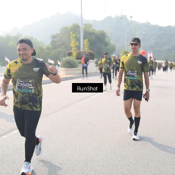 Runner Photo 6912320