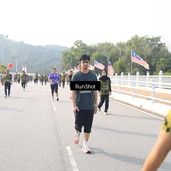 Runner Photo 6912353