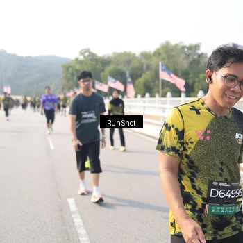 Runner Photo 6912358