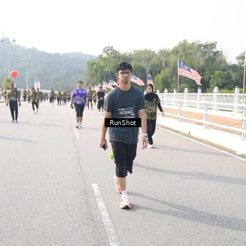 Runner Photo 6912368