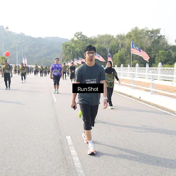 Runner Photo 6912392