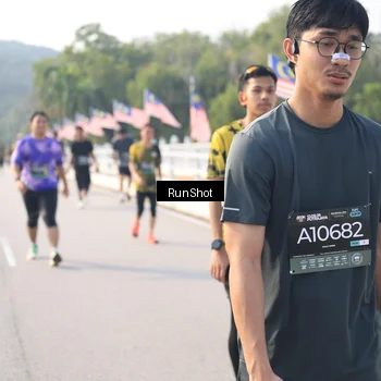 Runner Photo 6912402