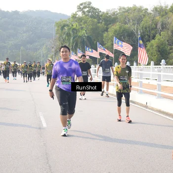 Runner Photo 6912424