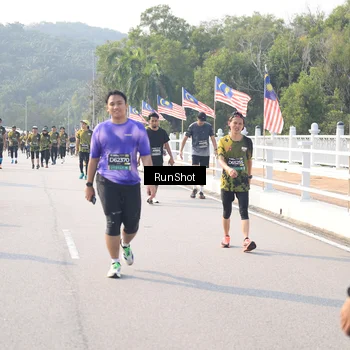 Runner Photo 6912425