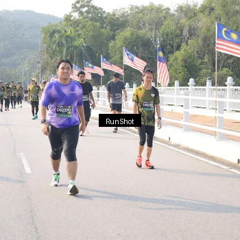 Runner Photo 6912427