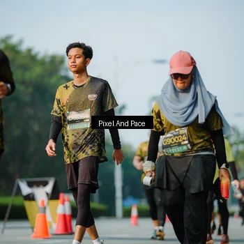 Runner Photo 6912433