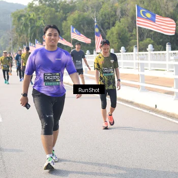 Runner Photo 6912464