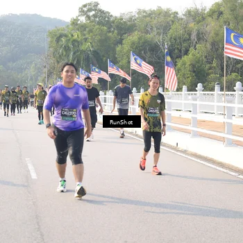 Runner Photo 6912466