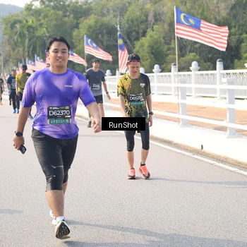 Runner Photo 6912484