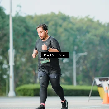 Runner Photo 6912485