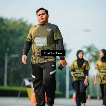 Runner Photo 6912512