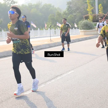Runner Photo 6912531