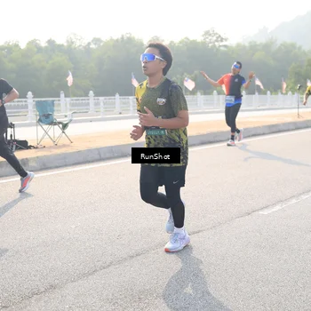 Runner Photo 6912545