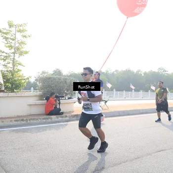 Runner Photo 6912619